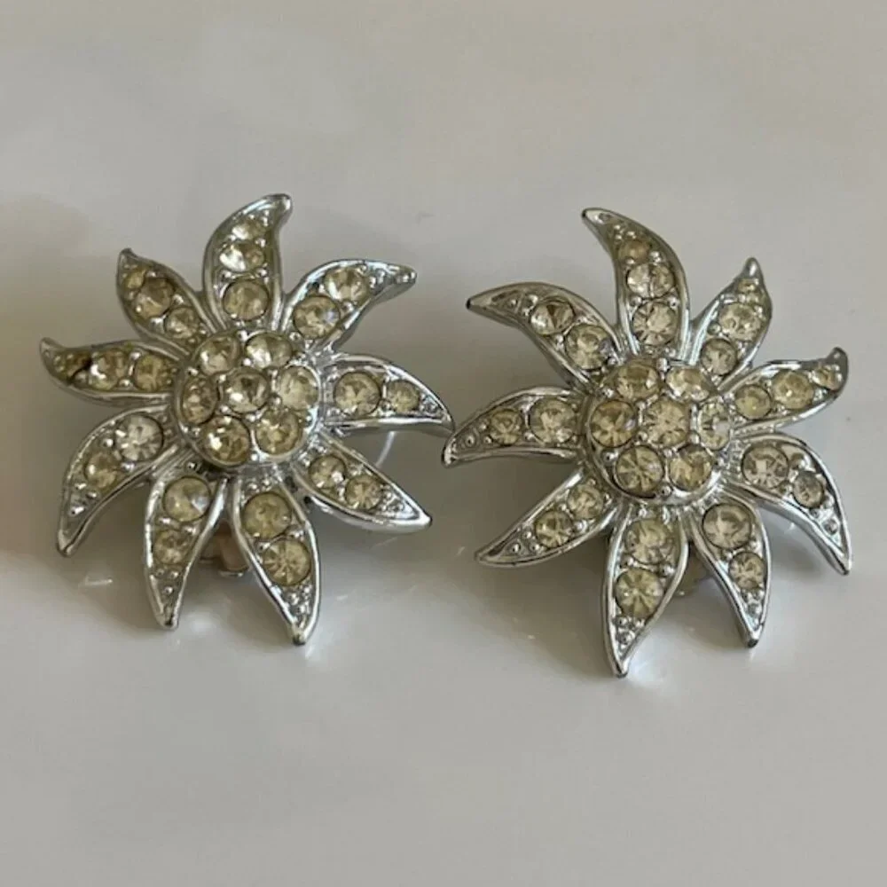 Vintage Sarah Coventry Sunburst Rhinestone Crystal Silver Tone Clip On Earrings